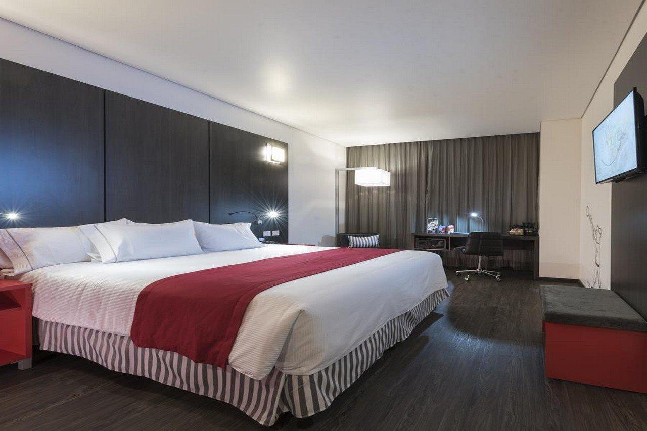 Ramada Encore By Wyndham Guadalajara Sur Palomar Εξωτερικό φωτογραφία