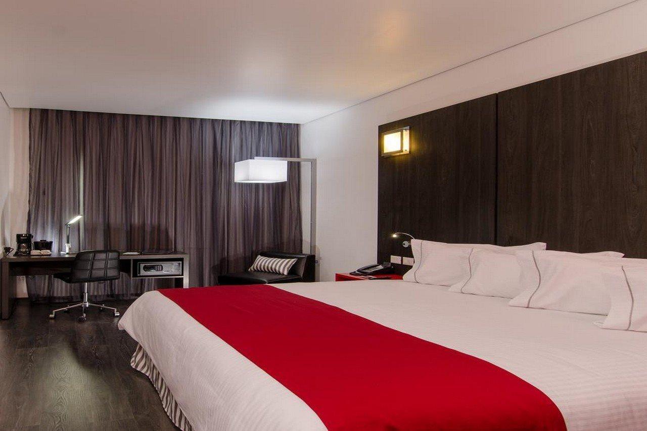Ramada Encore By Wyndham Guadalajara Sur Palomar Εξωτερικό φωτογραφία