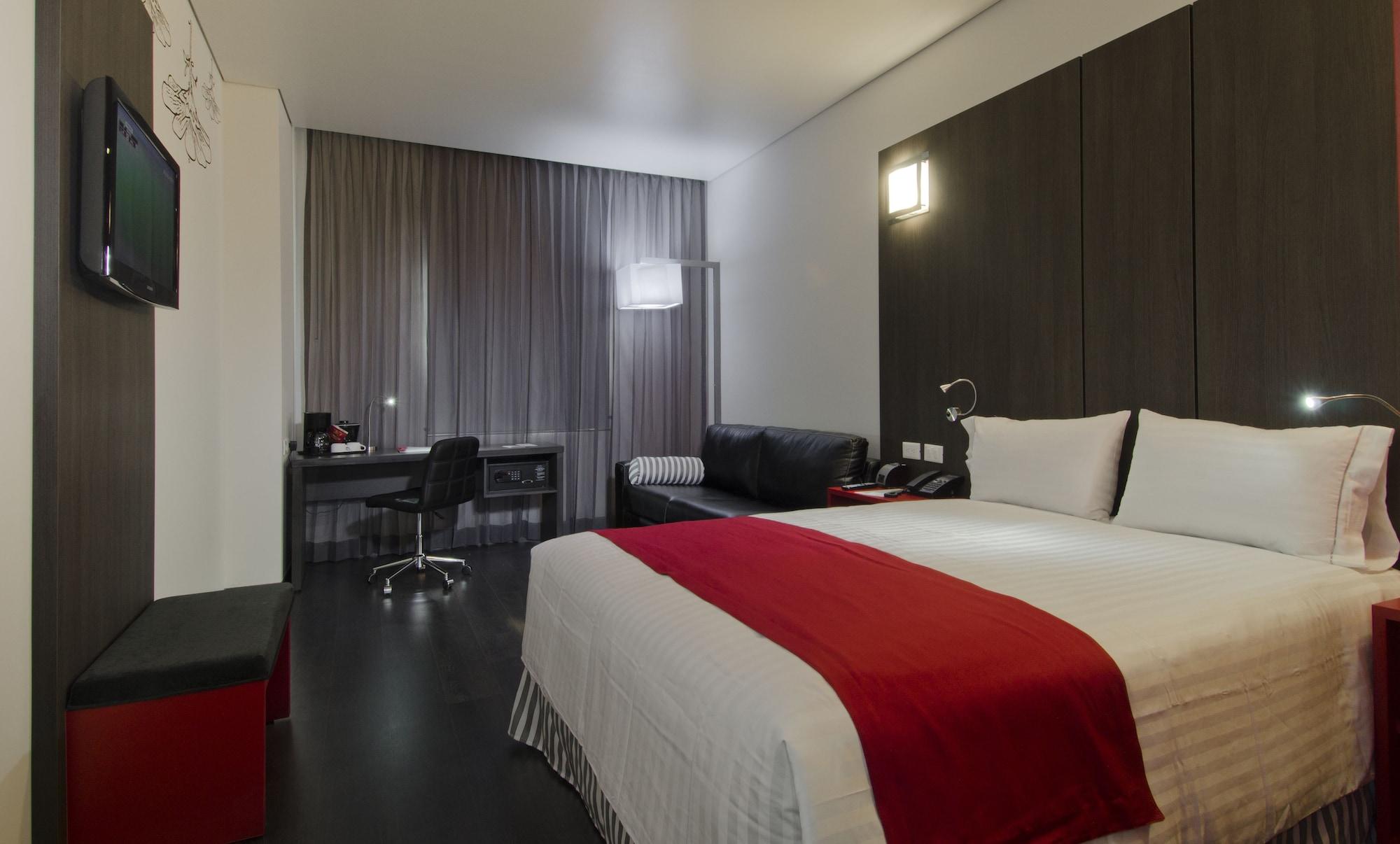 Ramada Encore By Wyndham Guadalajara Sur Palomar Εξωτερικό φωτογραφία