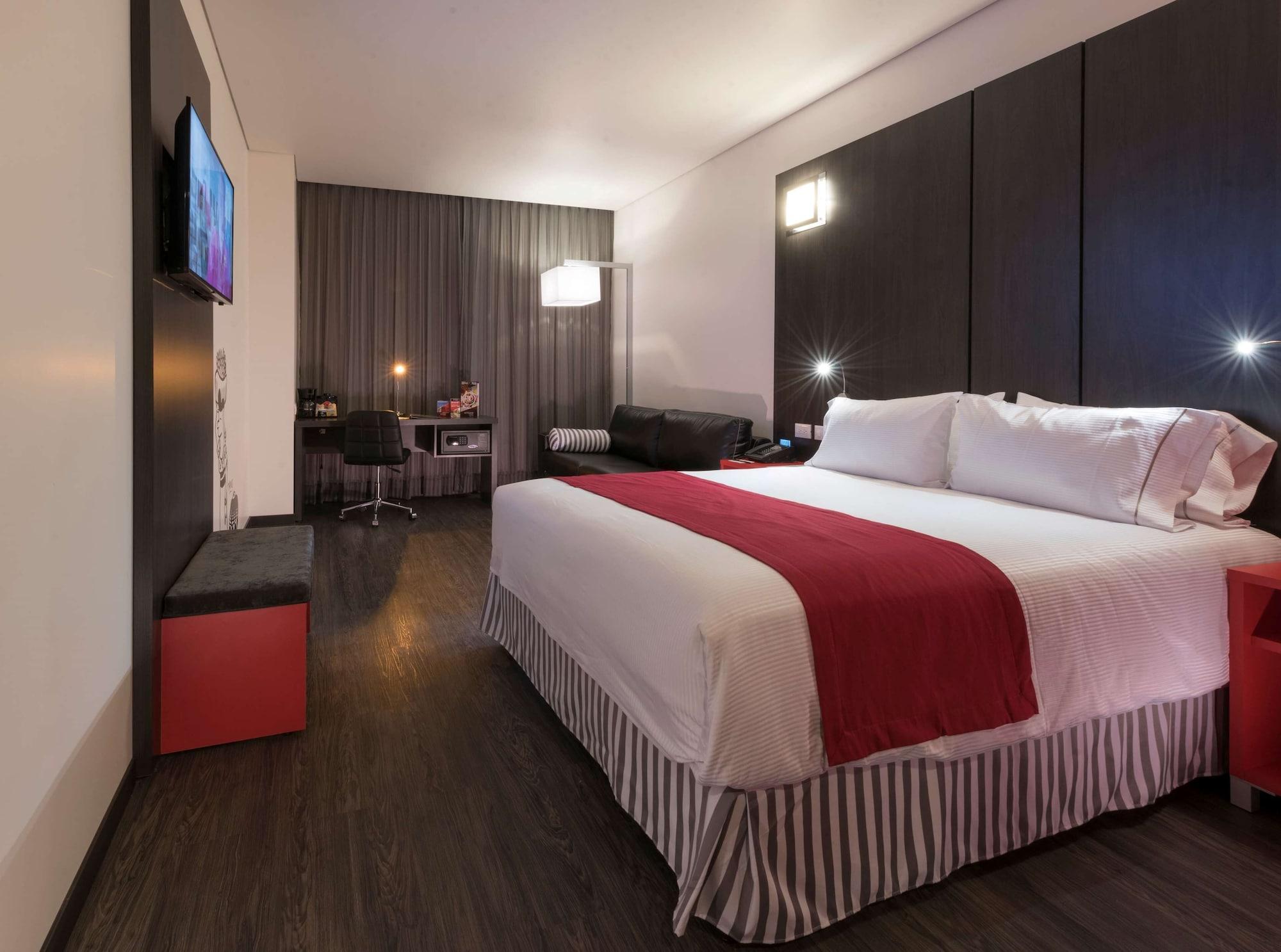 Ramada Encore By Wyndham Guadalajara Sur Palomar Εξωτερικό φωτογραφία