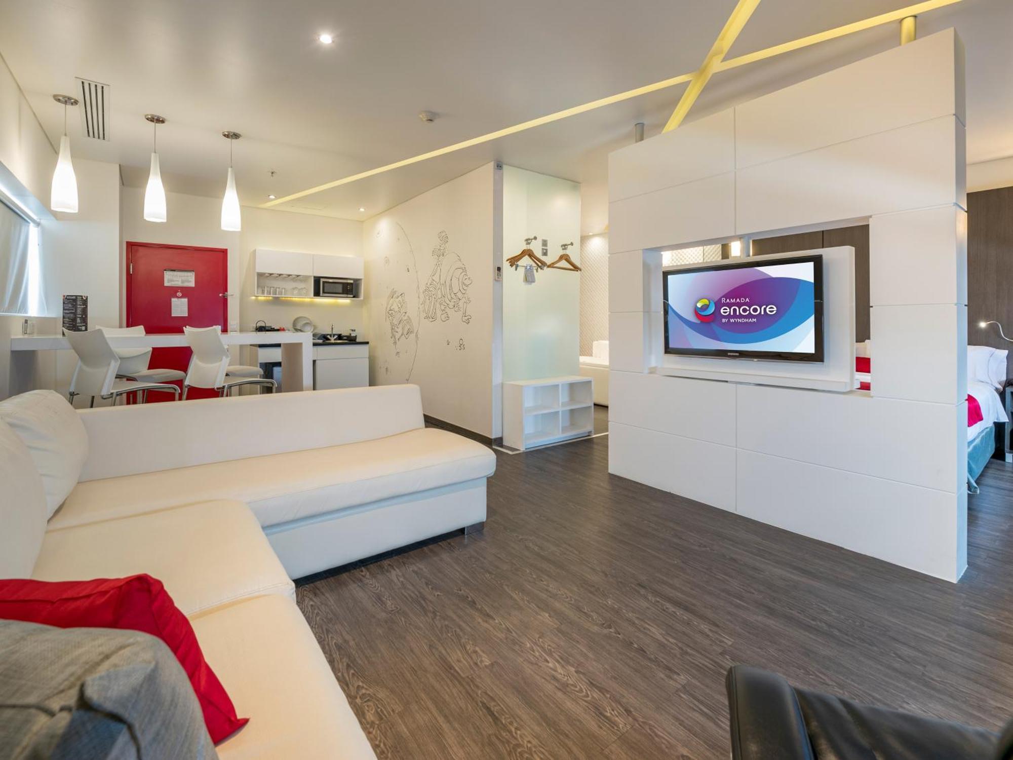 Ramada Encore By Wyndham Guadalajara Sur Palomar Εξωτερικό φωτογραφία