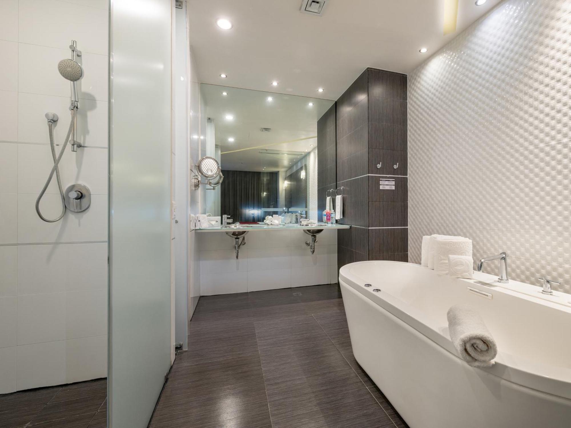 Ramada Encore By Wyndham Guadalajara Sur Palomar Εξωτερικό φωτογραφία