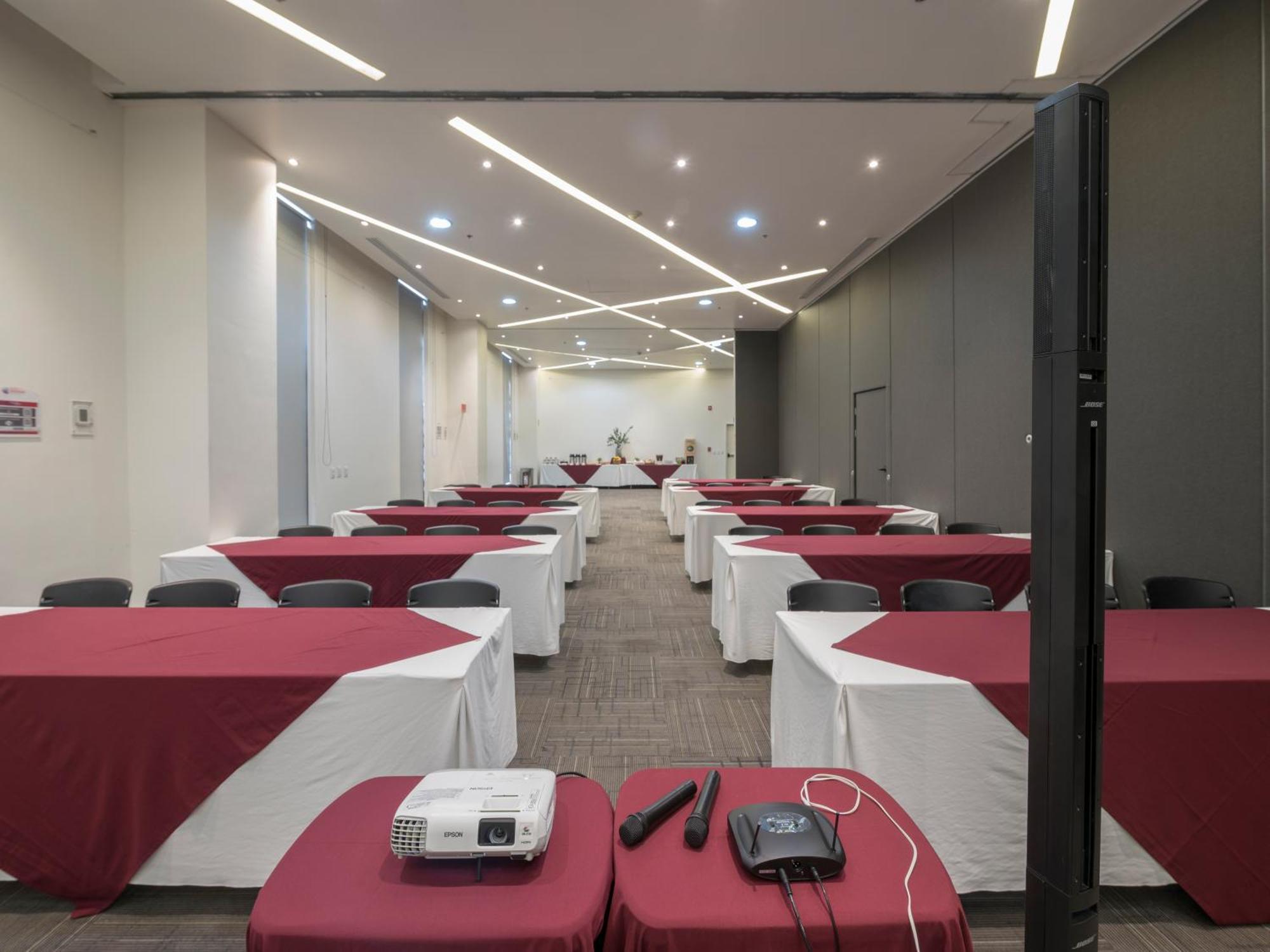 Ramada Encore By Wyndham Guadalajara Sur Palomar Εξωτερικό φωτογραφία
