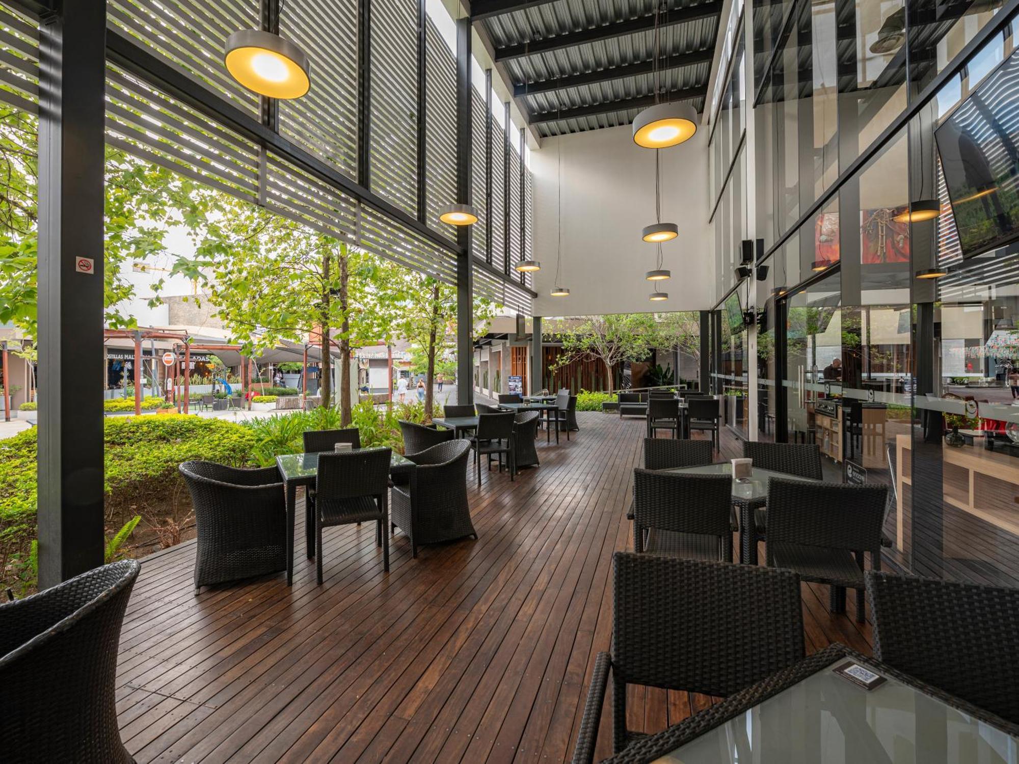 Ramada Encore By Wyndham Guadalajara Sur Palomar Εξωτερικό φωτογραφία